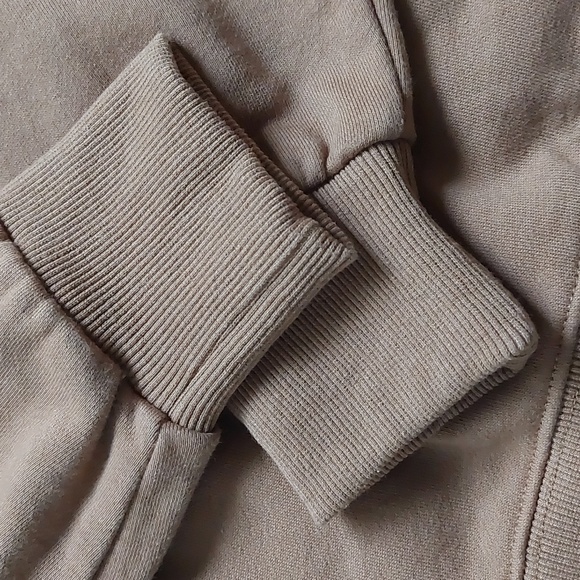 Happy Heart Sweater - Picture 9 of 10